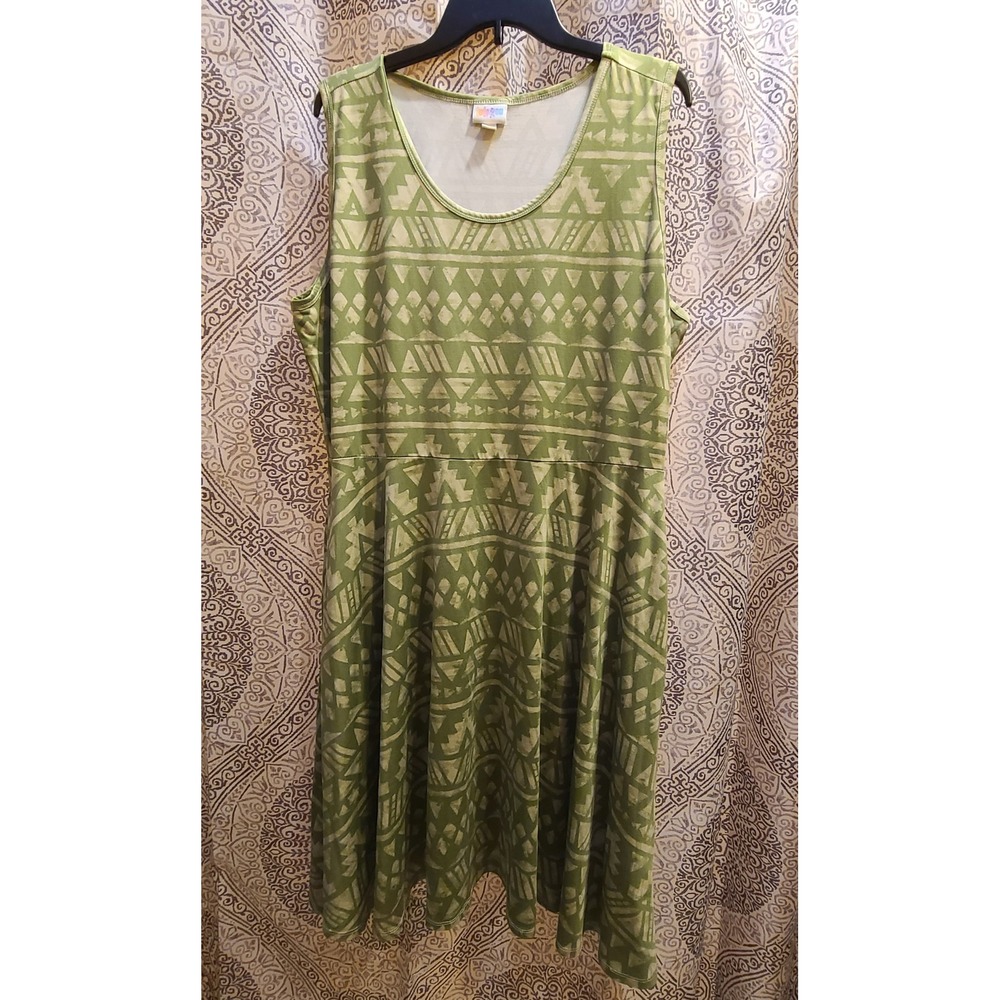 LuLaRoe Nicki Dress Women 3X Green Geometric Tribal Sleeveless Pockets Fit Flare